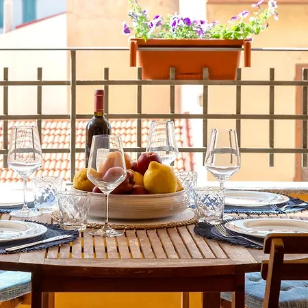 Superior Elegante Terrazza & Parcheggio Privato - E Vicino Al Mare